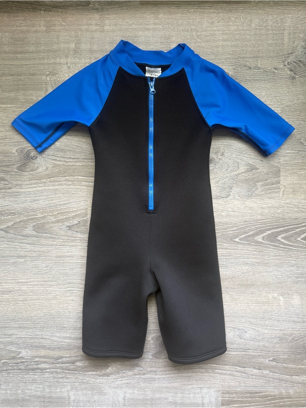 Tuga Kids S(7/8) Short Sleeve Blue/Black Wet Suit Front Zip Neoprene Swim Surf